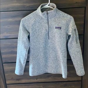 Grey patagonia 1/4-zip fleece
